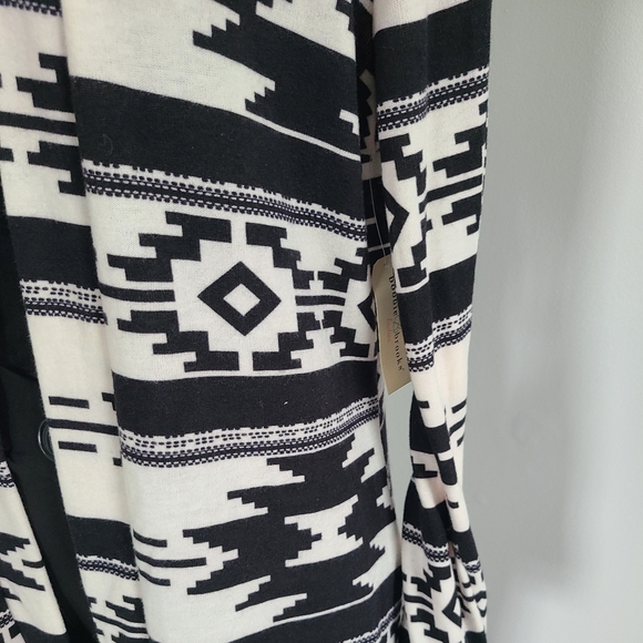 🌻 4 for $20🌻 Bobbie Brooks cardigan - Picture 3 of 3